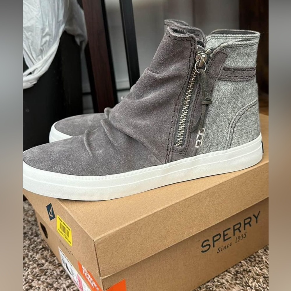 Brand New Gray Women’s Sperry Suede Booties